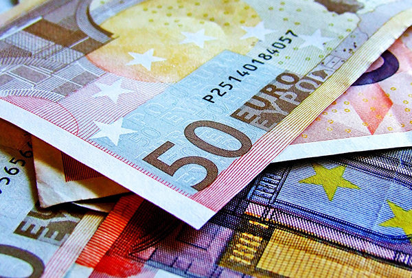 contanti banconote soldi euro600