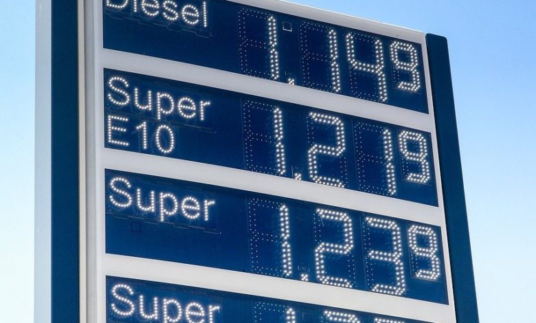 petrol stations 4978823 1280