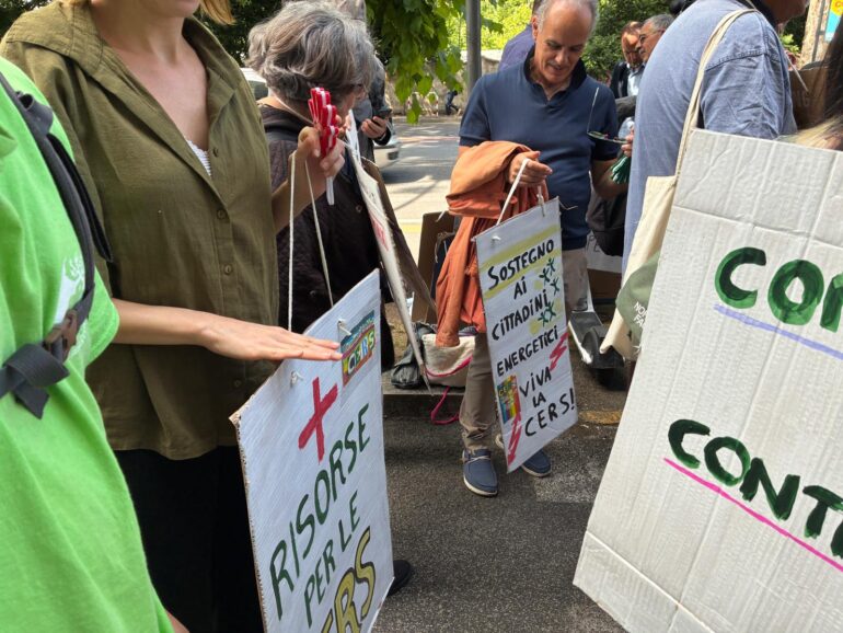 WhatsApp Image 2026-05-22 at 08.14.14(4) WhatsApp Image at ()