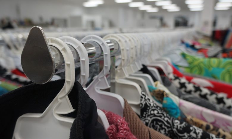 clothing 3739798 1280