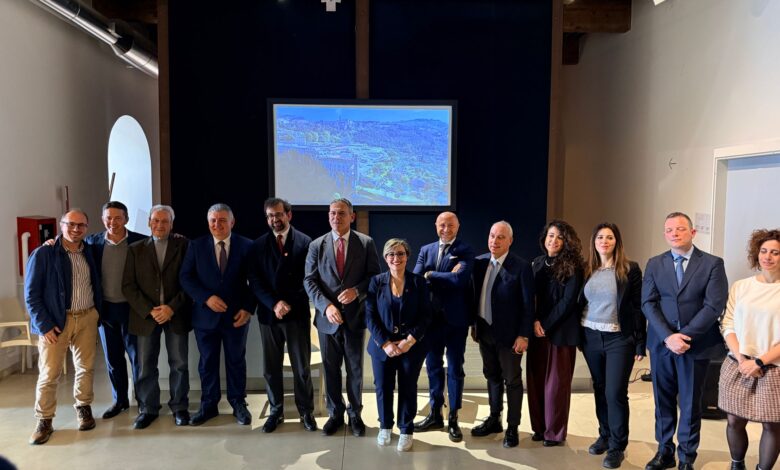 WhatsApp Image at ()